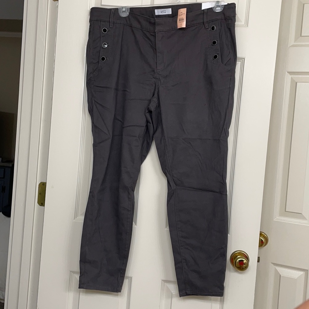 Loft 18 gray stretchy pants/leggings with button details